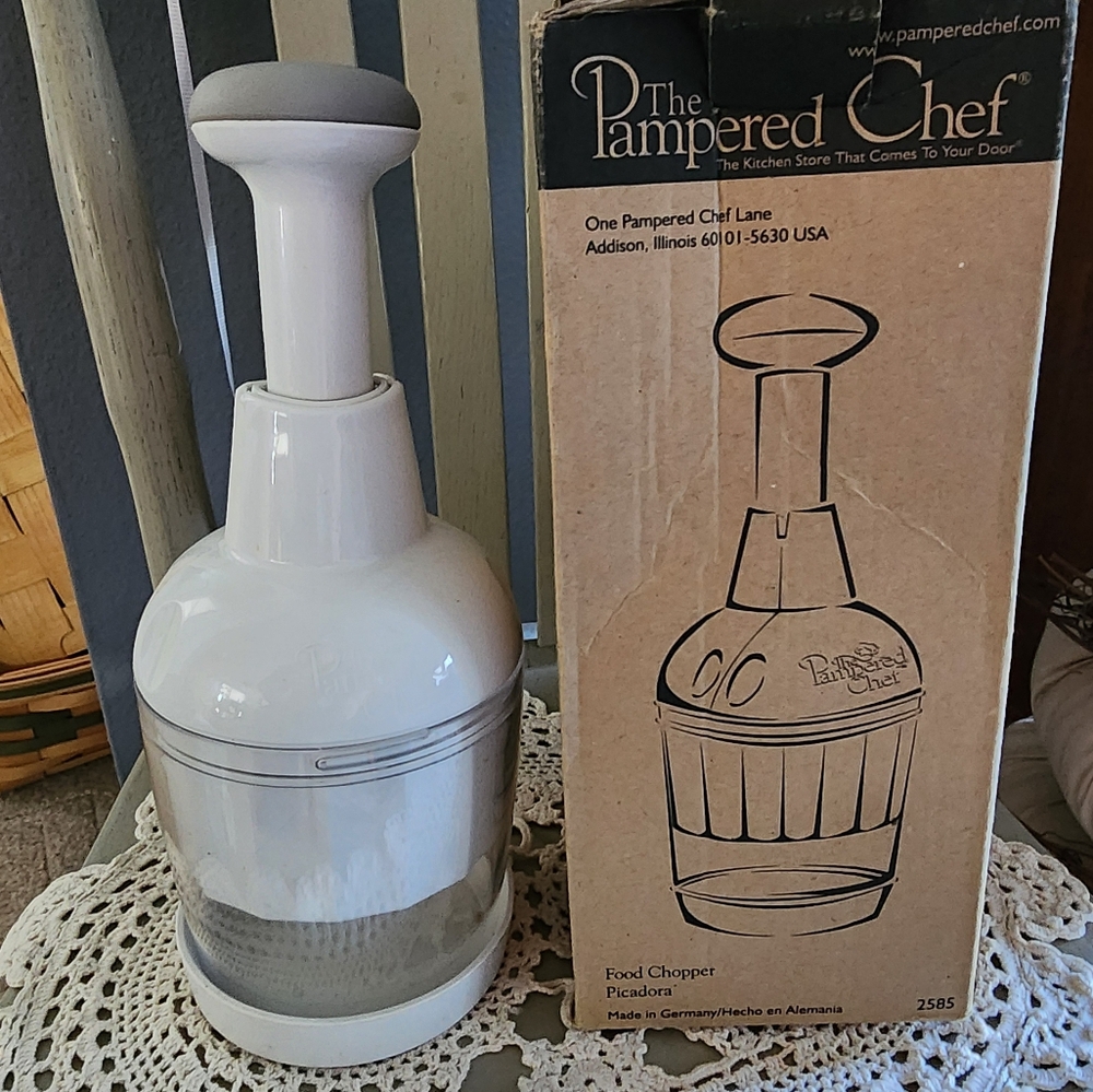 Pampered chef food chopper